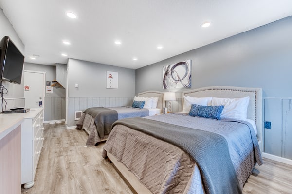 Sea Treasures Inn #104