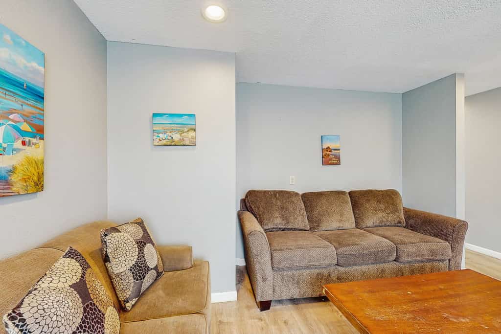 Sea Treasures Inn #114