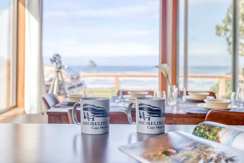 Oceanfront cottage with hot tub beach access fireplace and WiFi Dog friendly