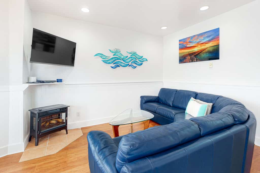Berni's Ocean View Castle - an Oceanside Legend
