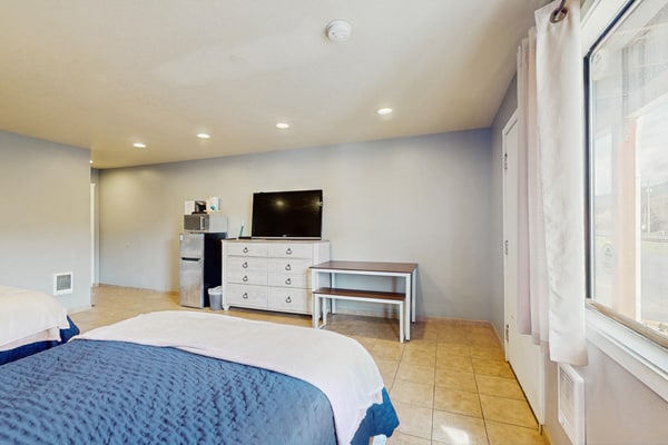Sea Treasures Inn #102