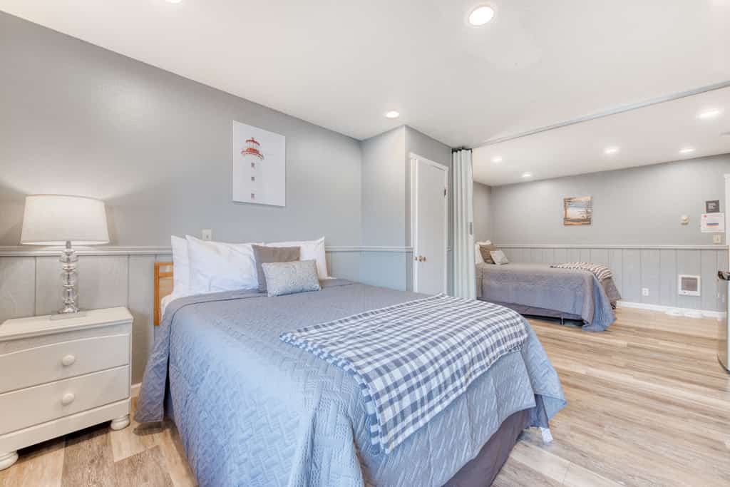 Sea Treasures Inn Units #101-104, #114, & #115
