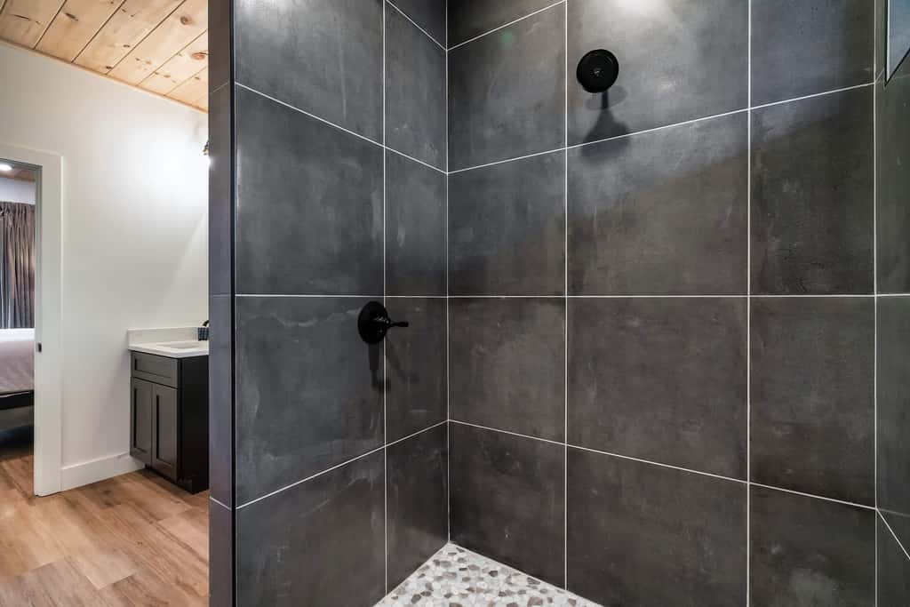 Modern Luxe N Smokies, Sleeps 10・Games・Hot Tub