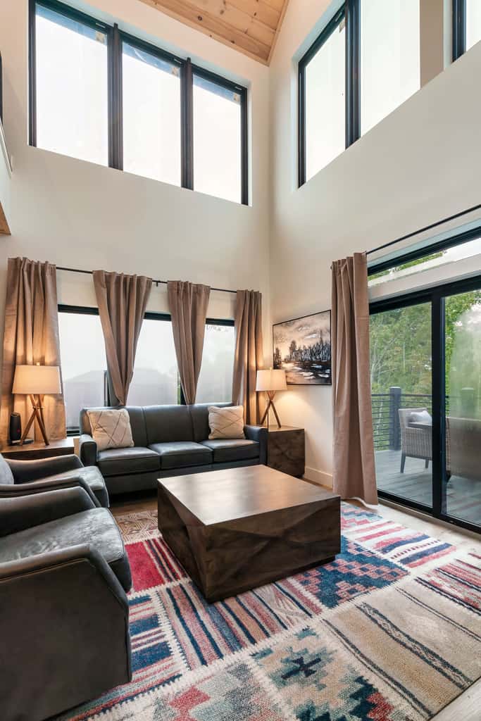 Modern Luxe N Smokies, Sleeps 10・Games・Hot Tub