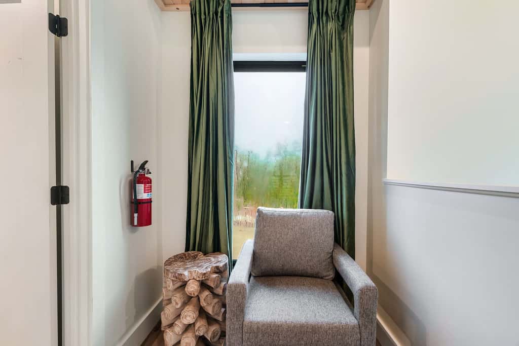 Modern Luxe N Smokies, Sleeps 10・Games・Hot Tub