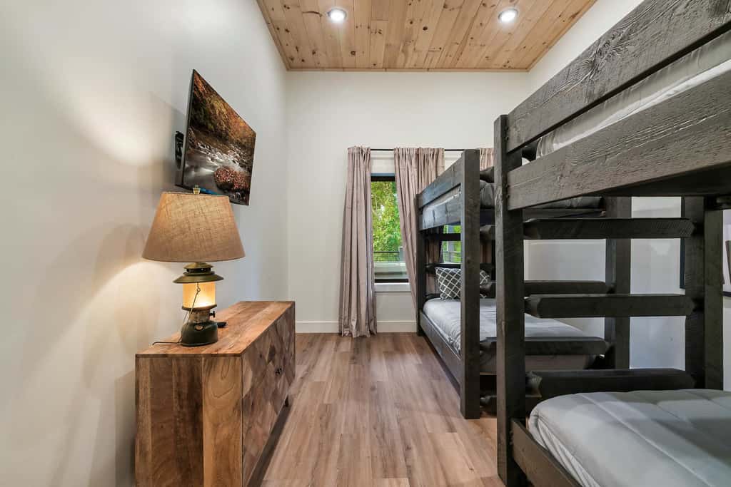 Modern Luxe N Smokies, Sleeps 10・Games・Hot Tub