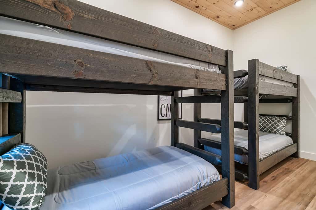 Modern Luxe N Smokies, Sleeps 10・Games・Hot Tub