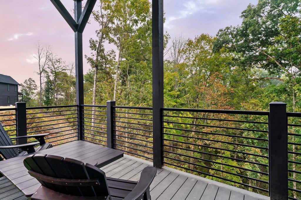 Modern Luxe N Smokies, Sleeps 10・Games・Hot Tub