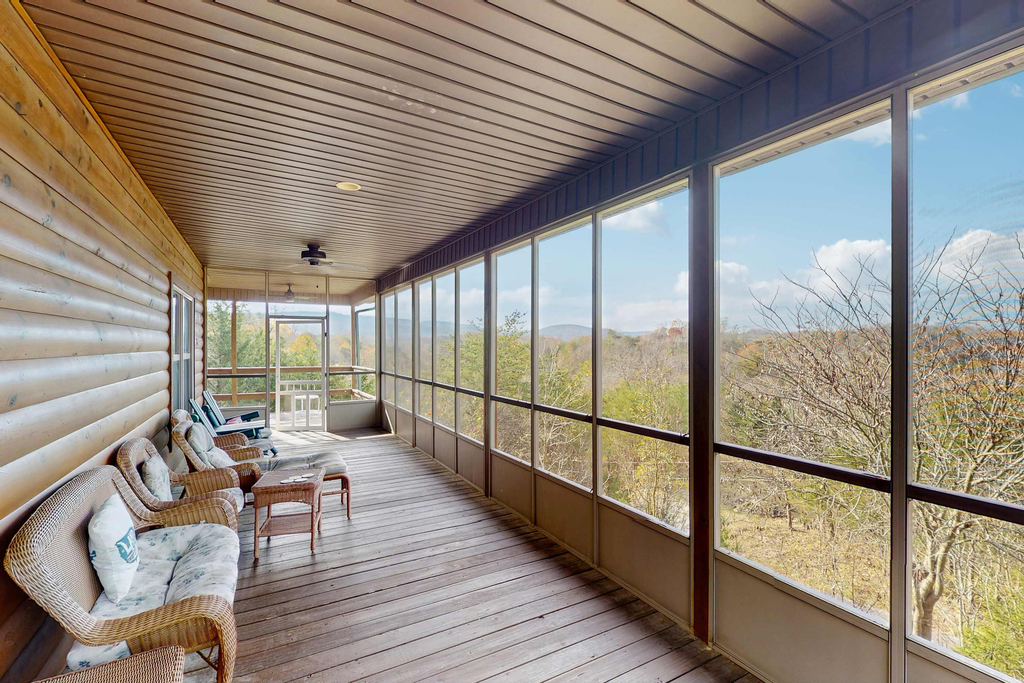Peaceful Retreat, Sleeps 8・Near Douglas Lake・Grill