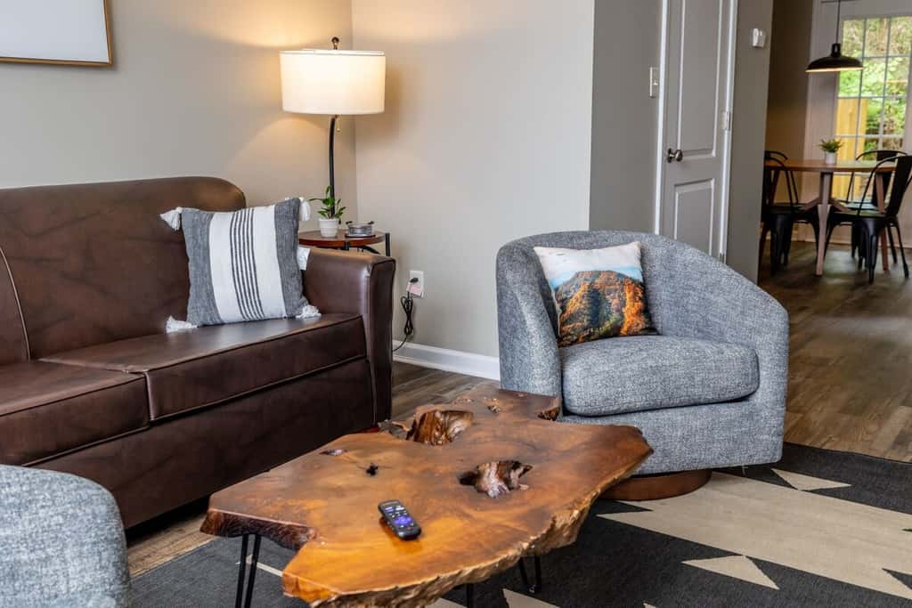 Game Room Fun, Hot Tub, Dollywood Nearby, Sleeps 8