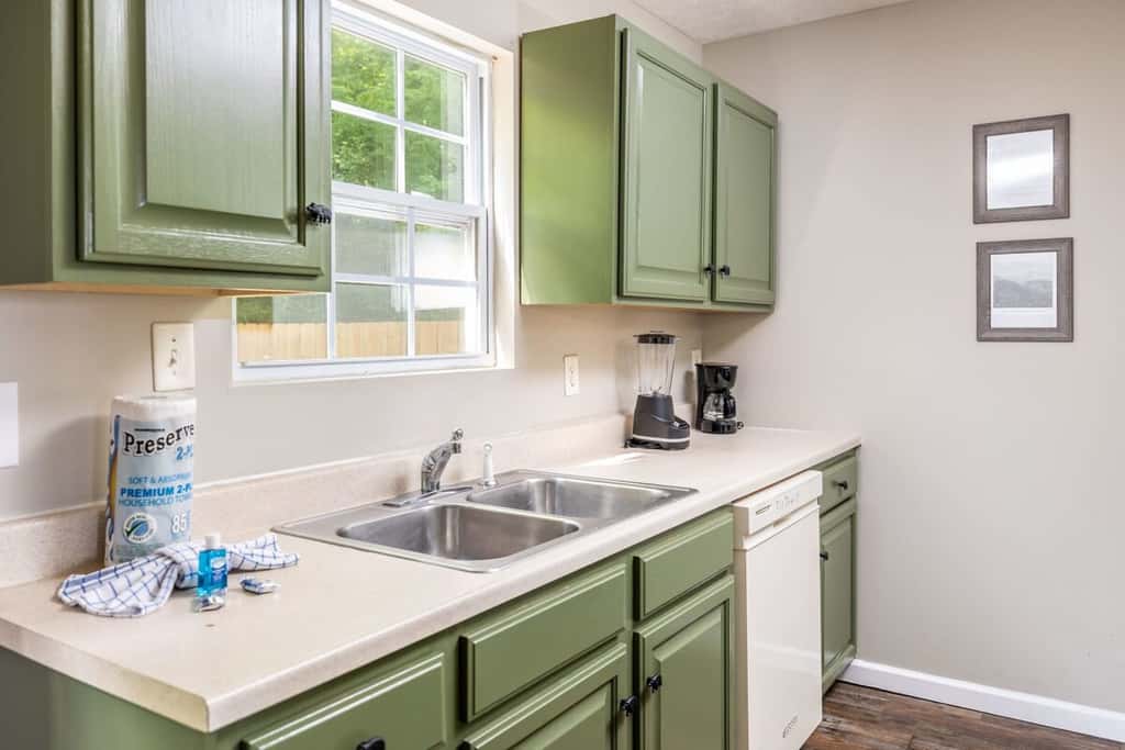 Game Room Fun, Hot Tub, Dollywood Nearby, Sleeps 8