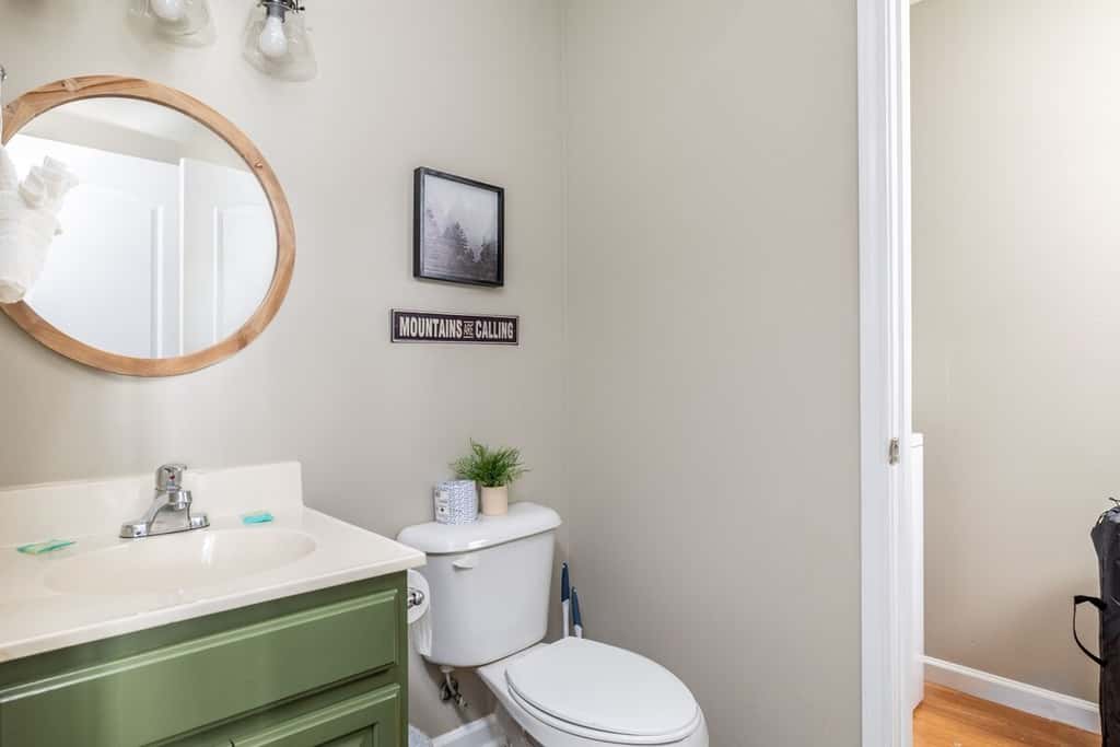 Game Room Fun, Hot Tub, Dollywood Nearby, Sleeps 8
