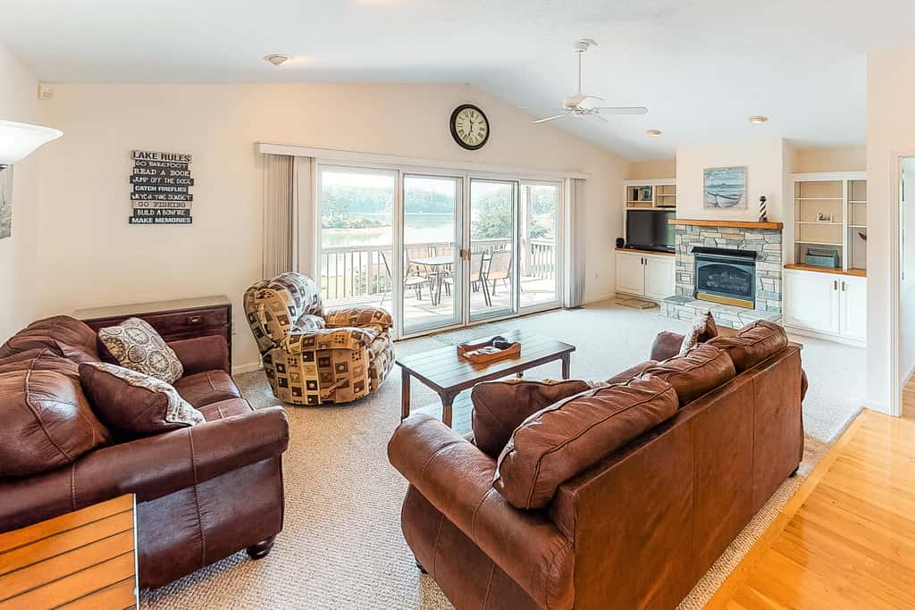 Douglas Lake Getaway・Hot Tub・Lakefront・Pool Table