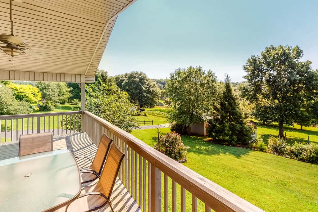 Douglas Lake Getaway・Hot Tub・Lakefront・Pool Table