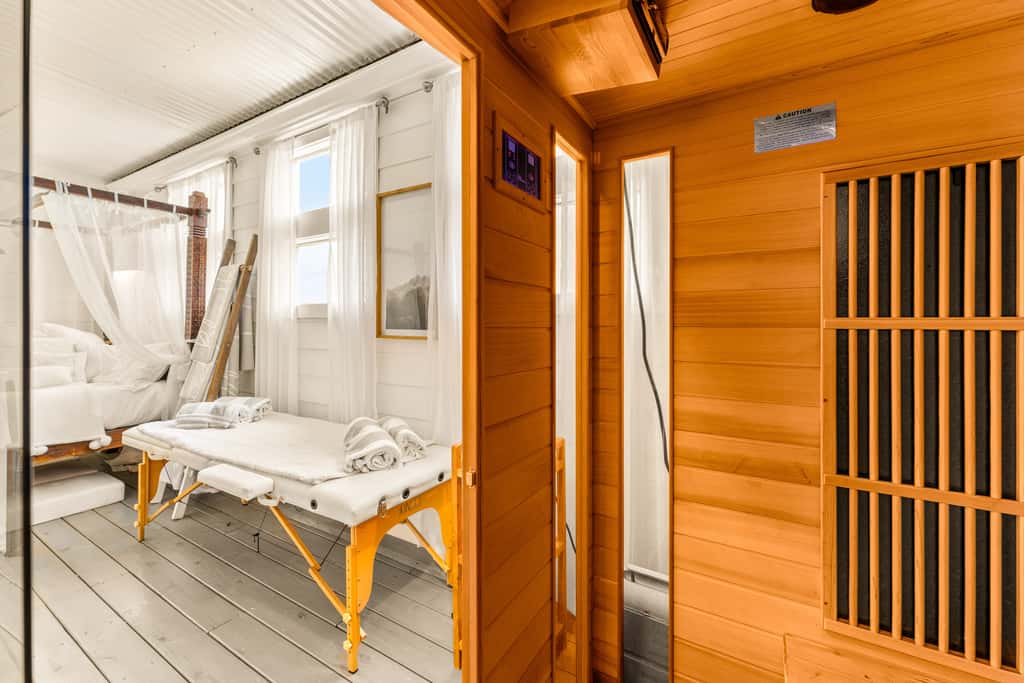 Blue Herring Lake Lodge