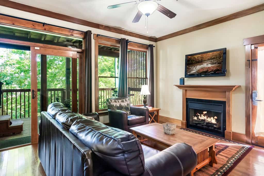 Relaxing Escape, Sleeps 6・Deck ・Hot Tub