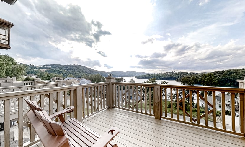 🏞️ 𝗪𝗵𝗶𝘀𝗸𝘆 𝗪𝗮𝘃𝗲𝘀
Lakefront Norris Lake vacation rental in Andersonville, TN! Sleeps 10 with panoramic water views, spacious deck, gas grill, fireplace, full kitchen, and private boat slip access near Stardust Marina. Perfect for boating, fishing, family getaways, and group retreats. Enjoy sunrise views, lake days, and cozy movie nights in this waterfront Tennessee escape.
