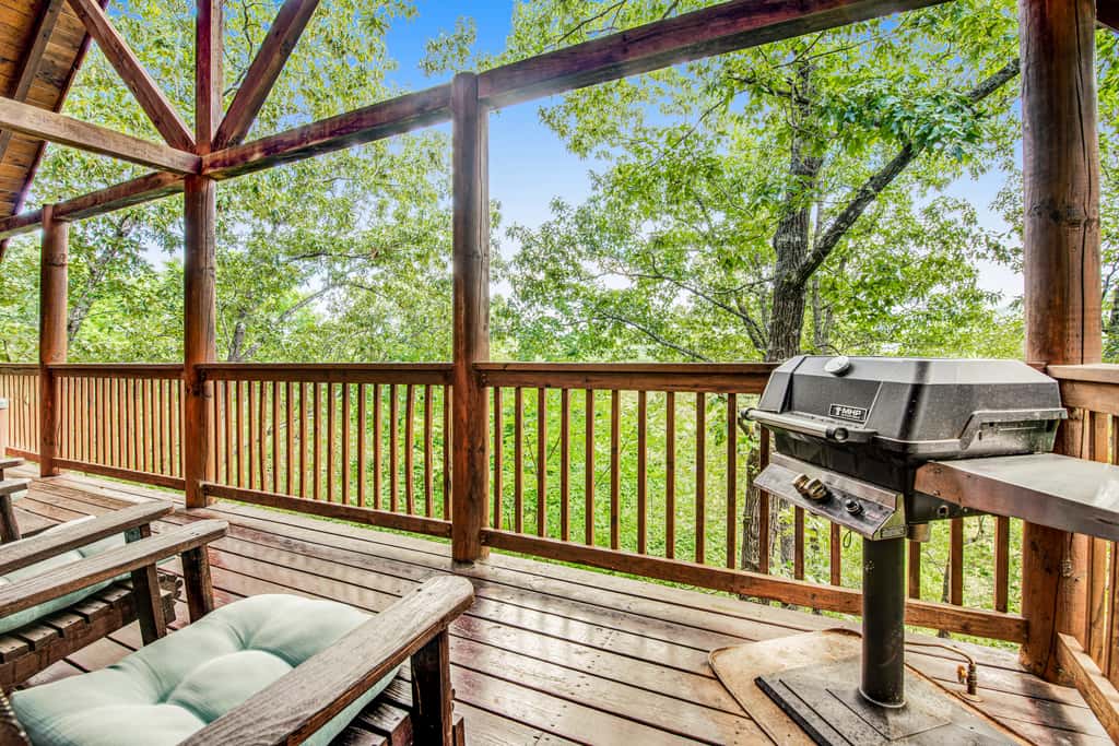 Cozy Log Cabin・Hot Tub・Resort Pool・Balcony・Gated