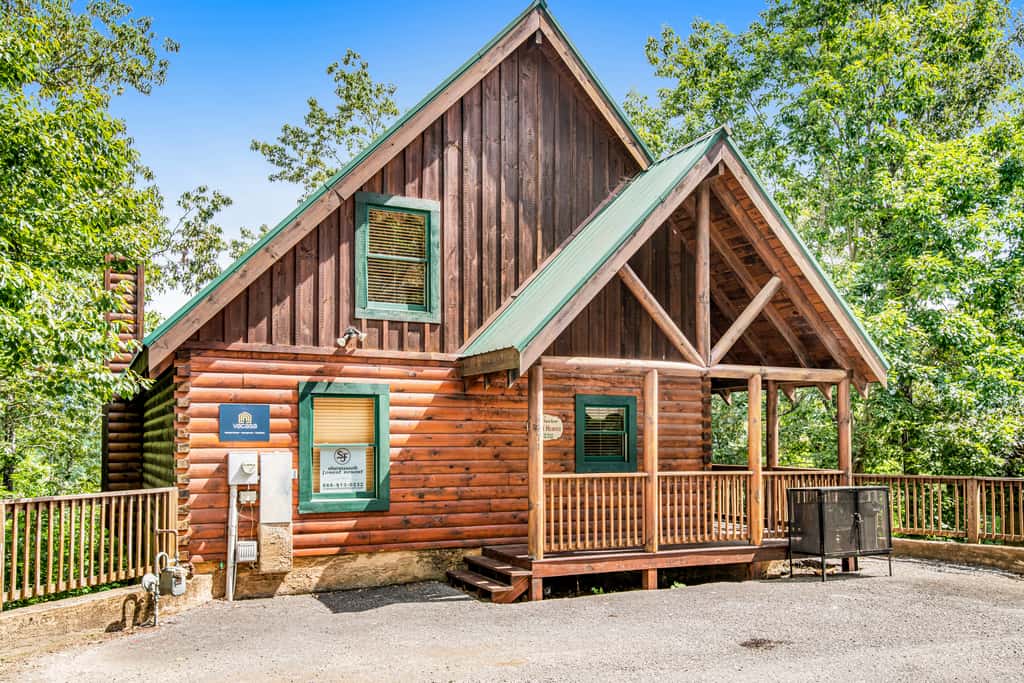 Cozy Log Cabin・Hot Tub・Resort Pool・Balcony・Gated
