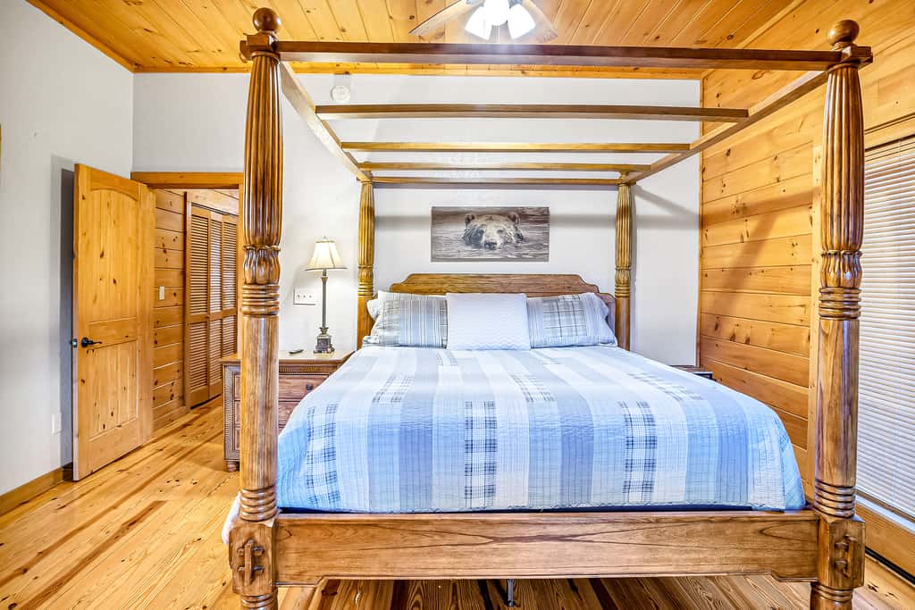5 Mi to DT Gatlinburg・360 Deck・Games・Pool Access