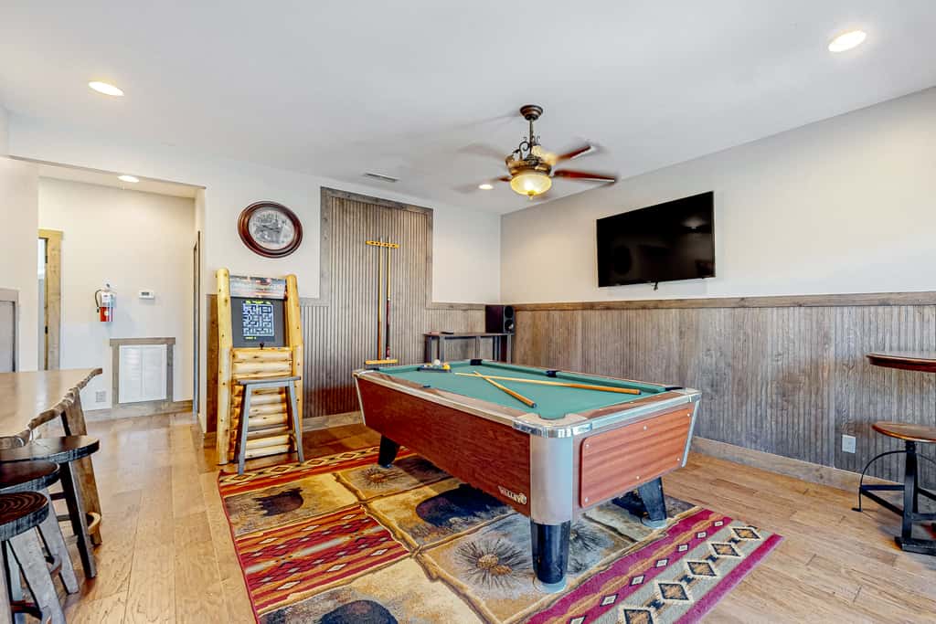 5BR Gatlinburg Cabin | Views • Hot Tub • Game Room