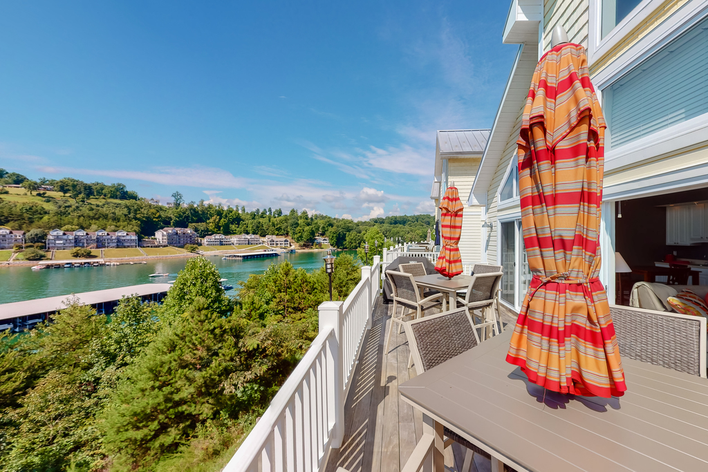 Norris Lake Family Retreat・Shared Pool・Grill・Views