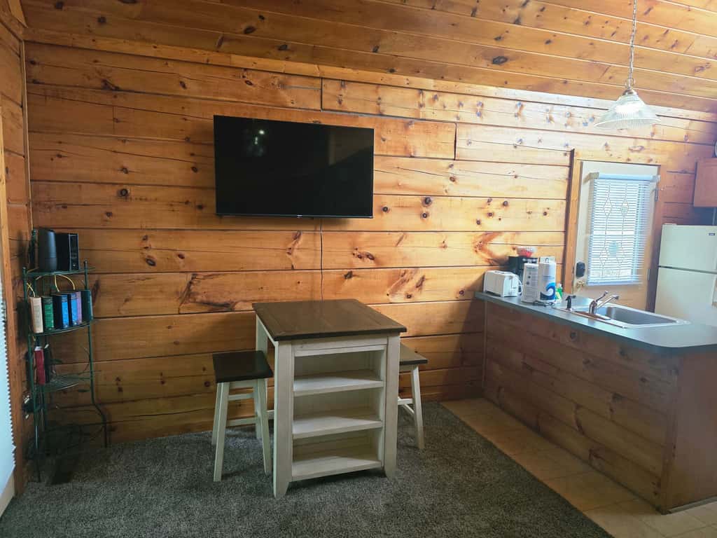 0.7 Mi to DT Pigeon Forge・Couples Escape・Pool Use
