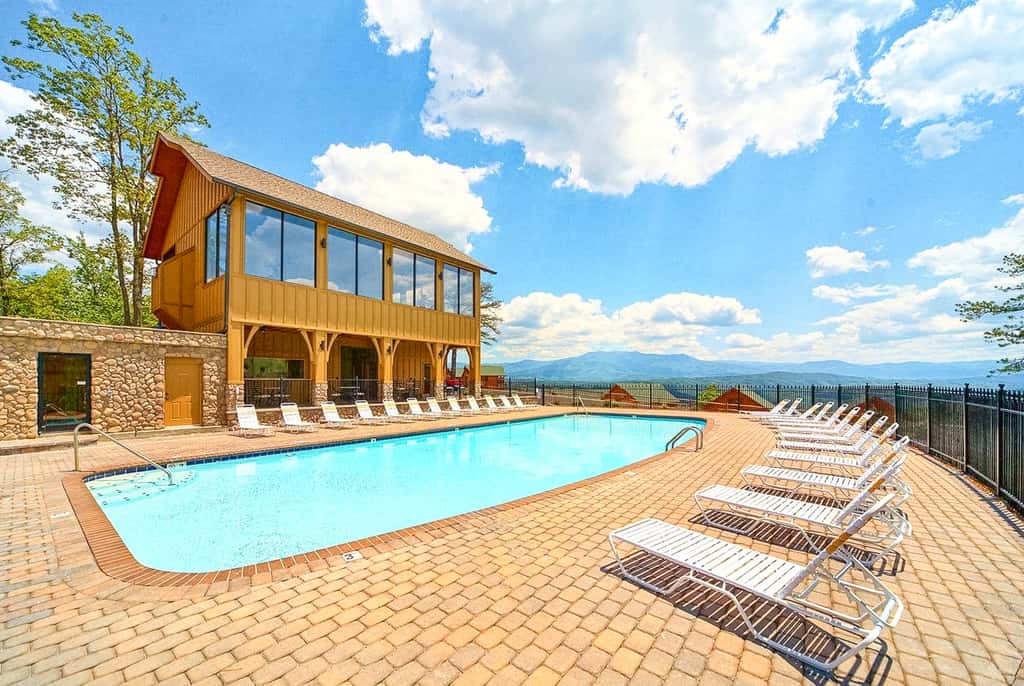 Shared Sauna, Open Mountain Views, Private Hot Tub