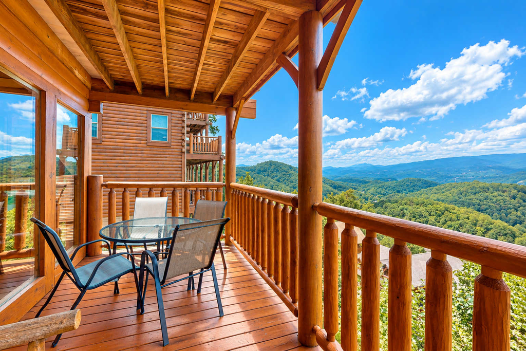 Spacious Family Friendly Getaway・Mtn View・Games
