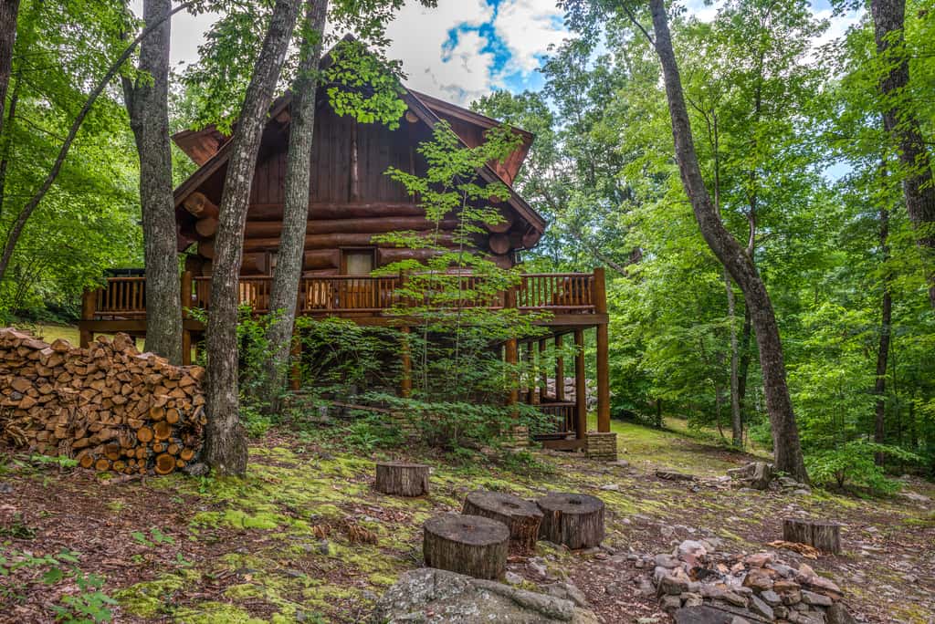 Pet Friendly Near Dollywood Cabin・Hot tub・Views