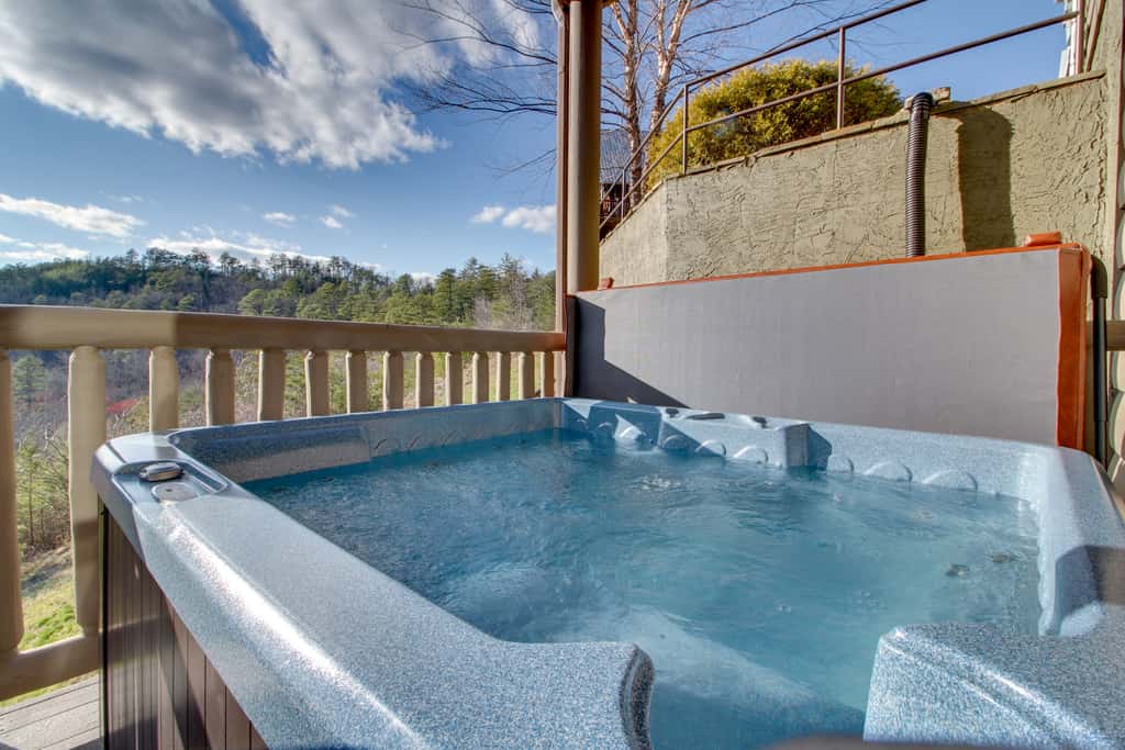 Mtn Getaway, Sleeps 12・Spectacular Views・Hot Tub