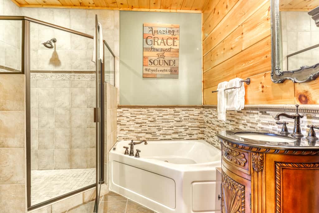 Mtn Getaway, Sleeps 12・Spectacular Views・Hot Tub