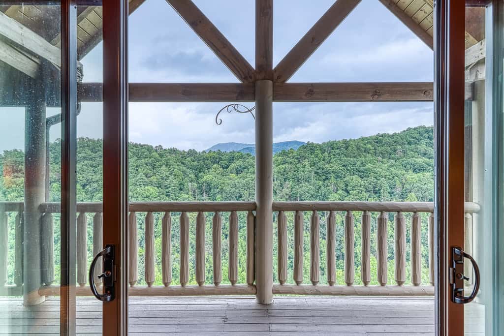 Mtn Getaway, Sleeps 12・Spectacular Views・Hot Tub