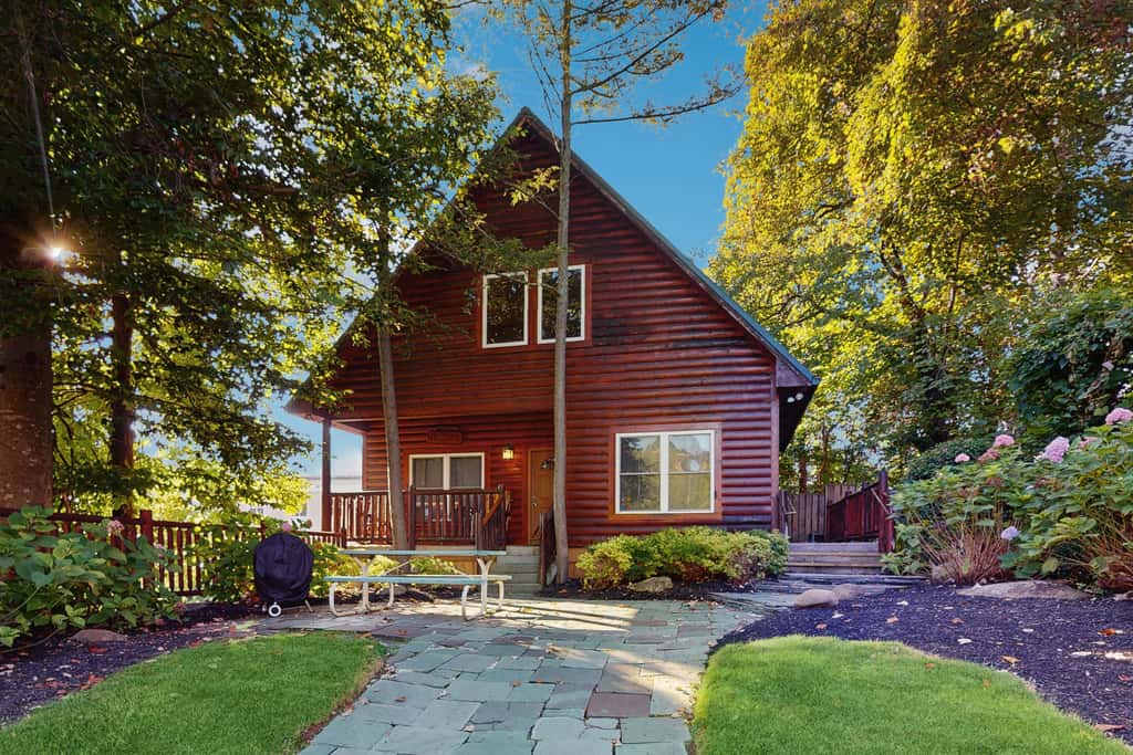 Centrally Located Cabin, Sleeps 6・Pool Table・Views