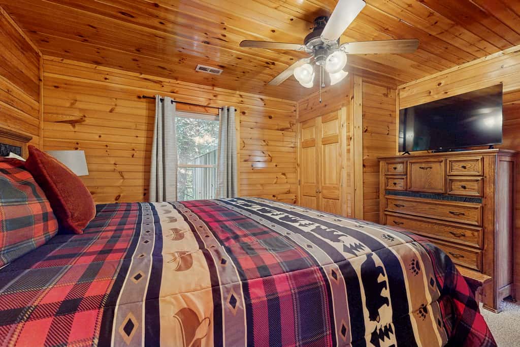 Centrally Located Cabin, Sleeps 6・Pool Table・Views