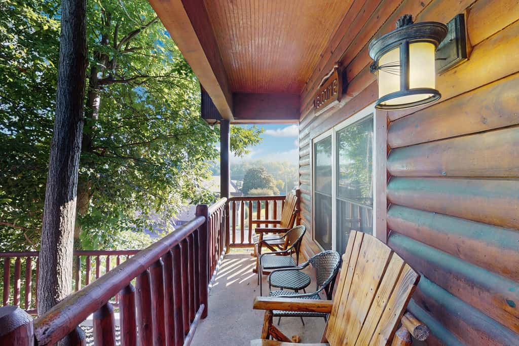Centrally Located Cabin, Sleeps 6・Pool Table・Views