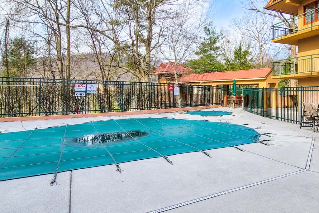 Centrally Located Cabin, Sleeps 6・Pool Table・Views