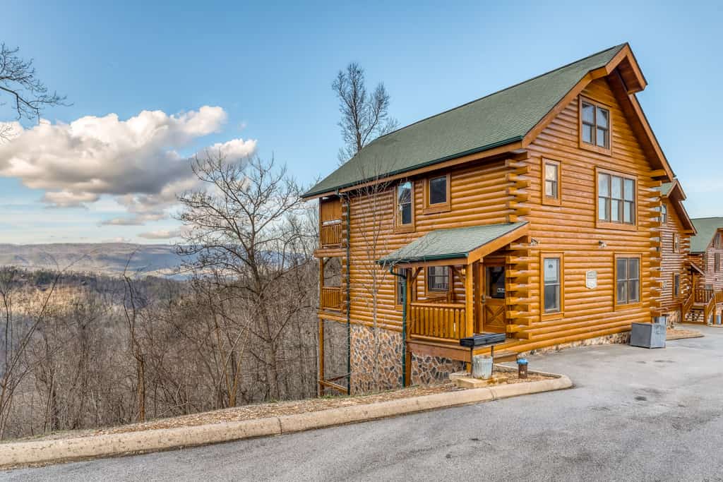 Charming Log cabin, Sleeps 6・Game Room・Hot Tub