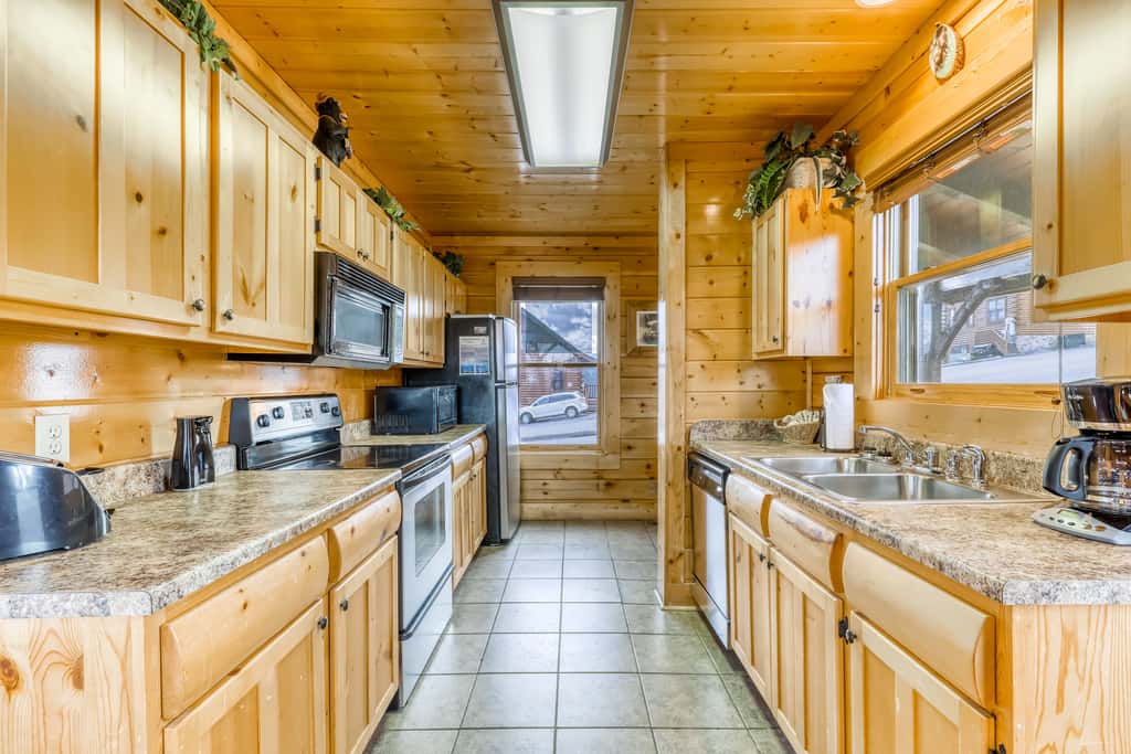 Charming Log cabin, Sleeps 6・Game Room・Hot Tub