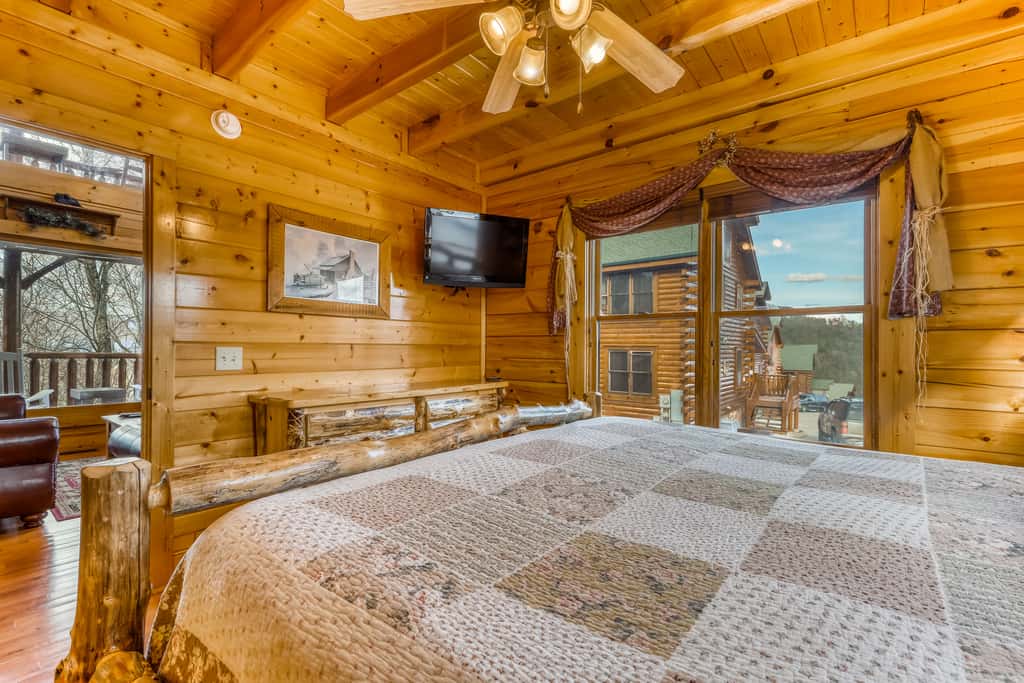 Charming Log cabin, Sleeps 6・Game Room・Hot Tub