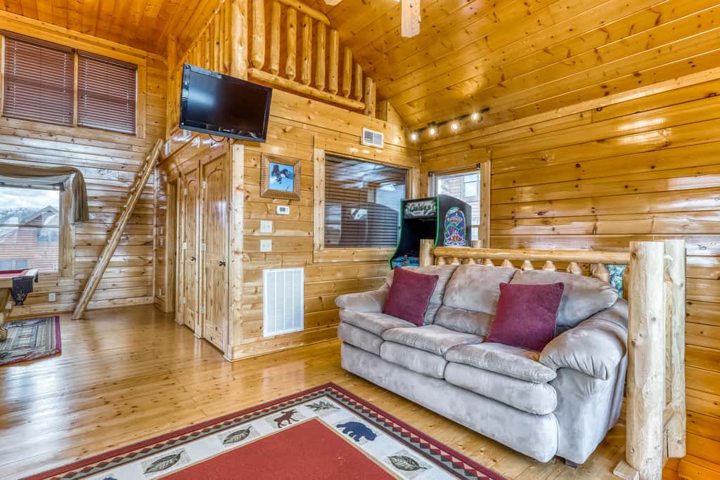 Charming Log cabin, Sleeps 6・Game Room・Hot Tub