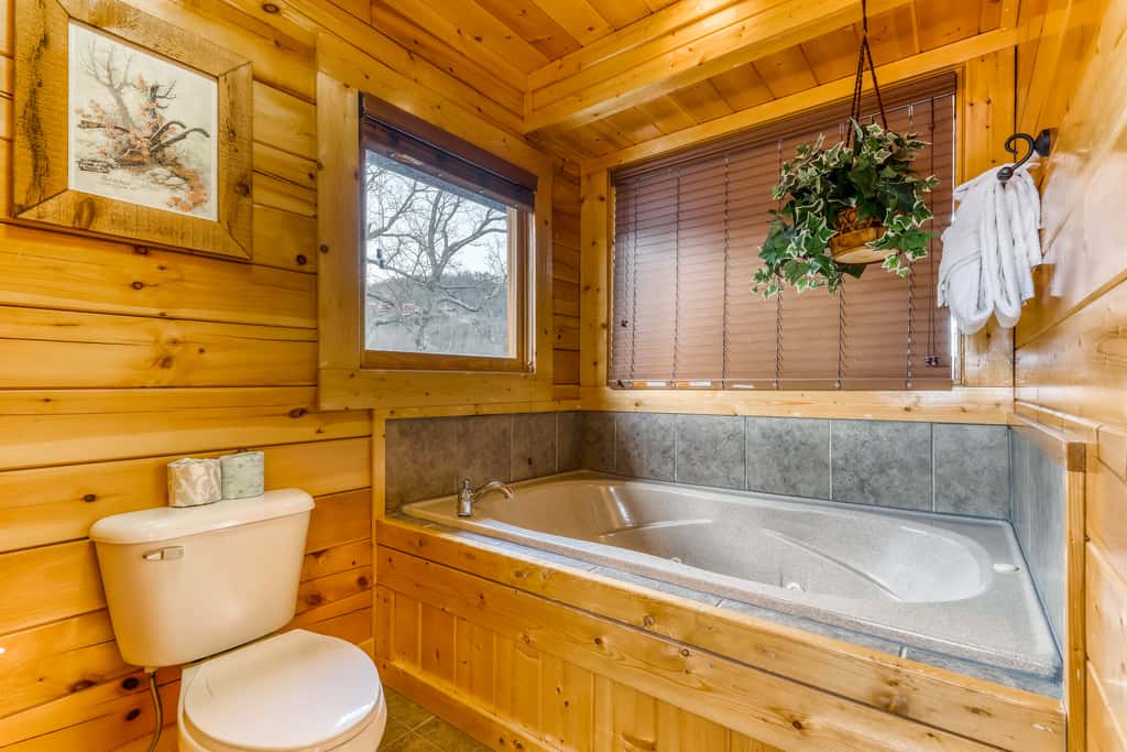 Charming Log cabin, Sleeps 6・Game Room・Hot Tub