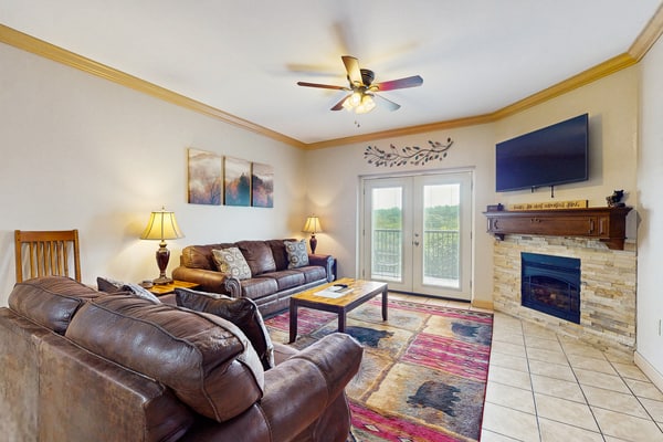 Mountain-view condo in Pigeon Forge, just off the Parkway and close to The Island, Dollywood, and Smoky Mountain attractions. Enjoy indoor and outdoor pools, a hot tub, playground, walking trails, and sports courts. The updated condo sleeps 6 and includes a full kitchen, Smart TV, fast WiFi, walk-in shower, and in-unit washer & dryer.