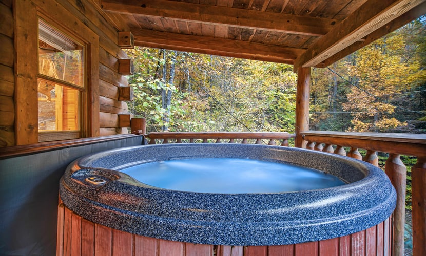 Welcome to a cozy 1-bedroom cabin in Sevierville, near Pigeon Forge and Gatlinburg. Enjoy a private hot tub, wooded surroundings, fireplace, full kitchen, and dog-friendly accommodations. With comfortable indoor spaces and easy access to Dollywood, Great Smoky Mountains National Park, and Smoky Mountain attractions, it’s a relaxing home base for couples, families, and guests traveling with their pups.
