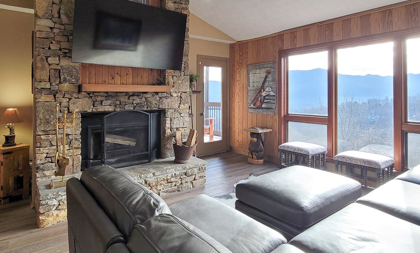 Sweet Mountain Delight #313 is a spacious 3-bedroom, 3-bathroom condo sleeping up to 8 guests, with stunning Mt. LeConte and Great Smoky Mountains views. Enjoy a wood-burning fireplace, screened balcony, three primary suites, fully equipped kitchen, washer/dryer, and seasonal outdoor pool. Conveniently located near downtown Gatlinburg, the national park, Pigeon Forge, and Dollywood.