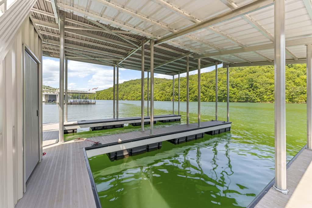 Lakeside Retreat, Sleeps 22, Dock, Grill, Game Room