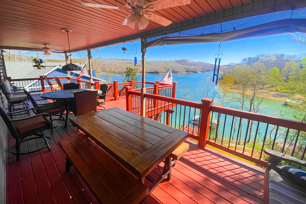 Lakefront Retreat, Sleeps 16, Dock, Boat Slips, Grill