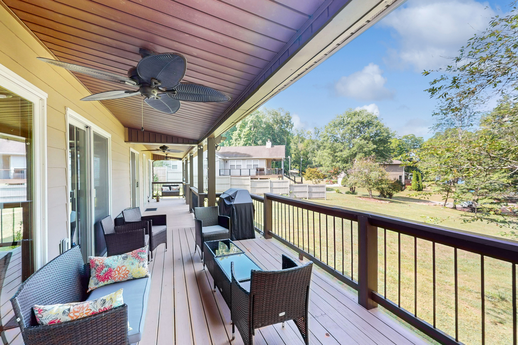 Lovely Norris Lakefront Home・Firepit・Dock・Grill