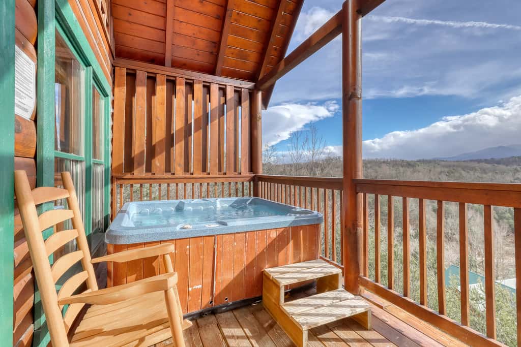 Welcoming Cabin, Sleep 4・Hot Tub・Pool・Amazing View
