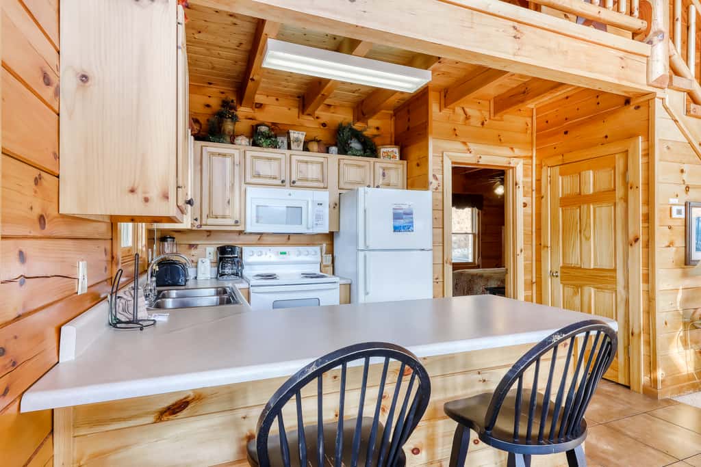 Welcoming Cabin, Sleep 4・Hot Tub・Pool・Amazing View